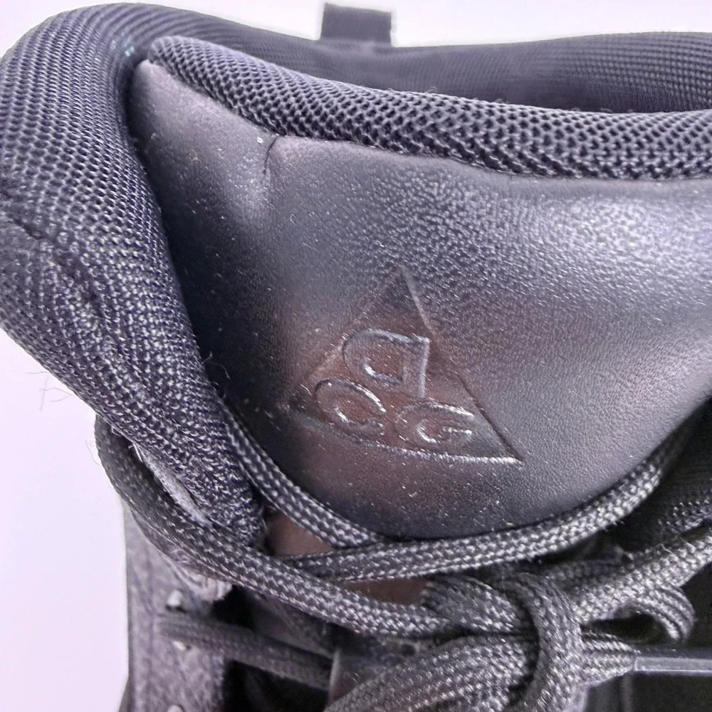 Nike ACG Woodside 2 High Kids Size 6.5Y Black Duck Boots 524872-004